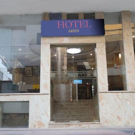 Hotel Aries ニューデリー エクステリア 写真