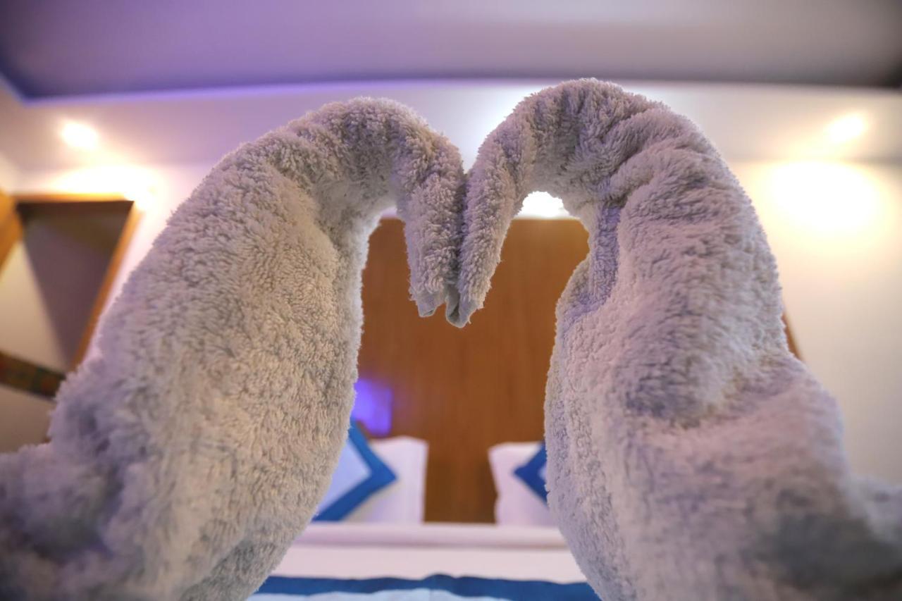 Hotel Aries ニューデリー エクステリア 写真