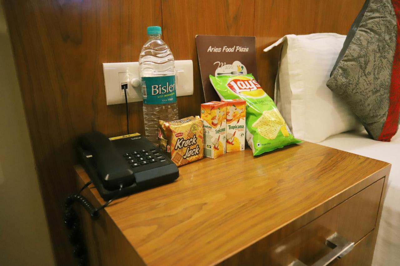 Hotel Aries ニューデリー エクステリア 写真